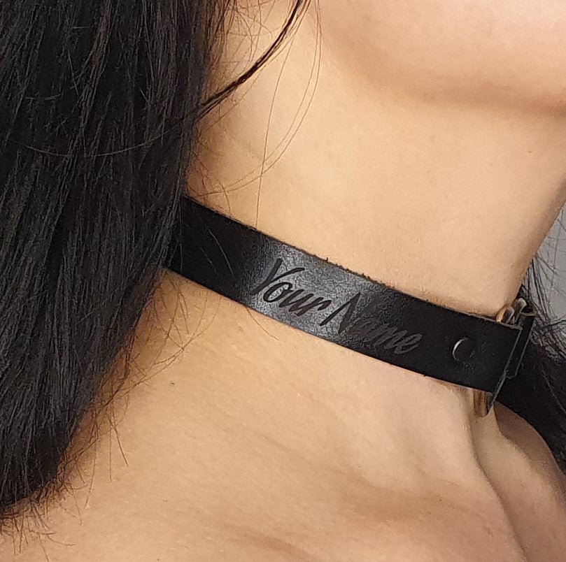 Nahkainen choker kaulakoru