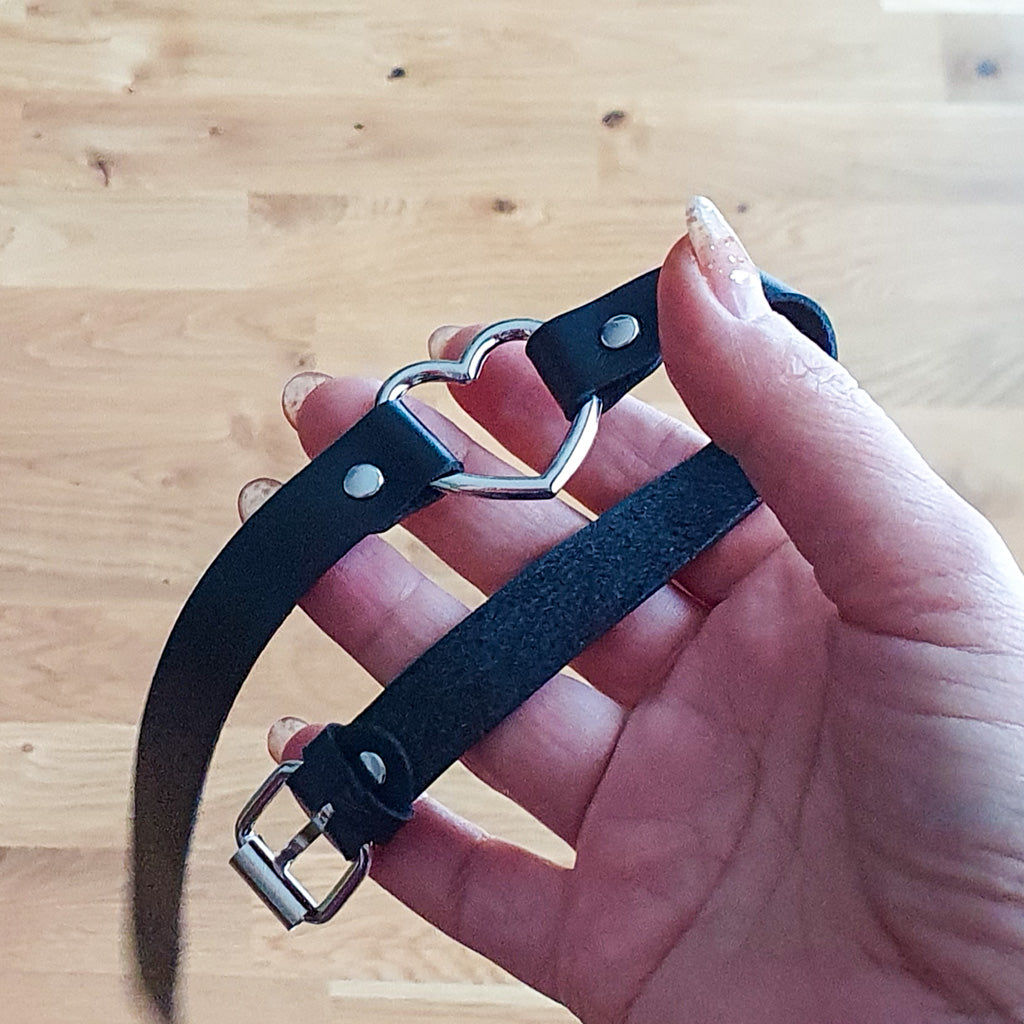 Nahkainen rannekoru
